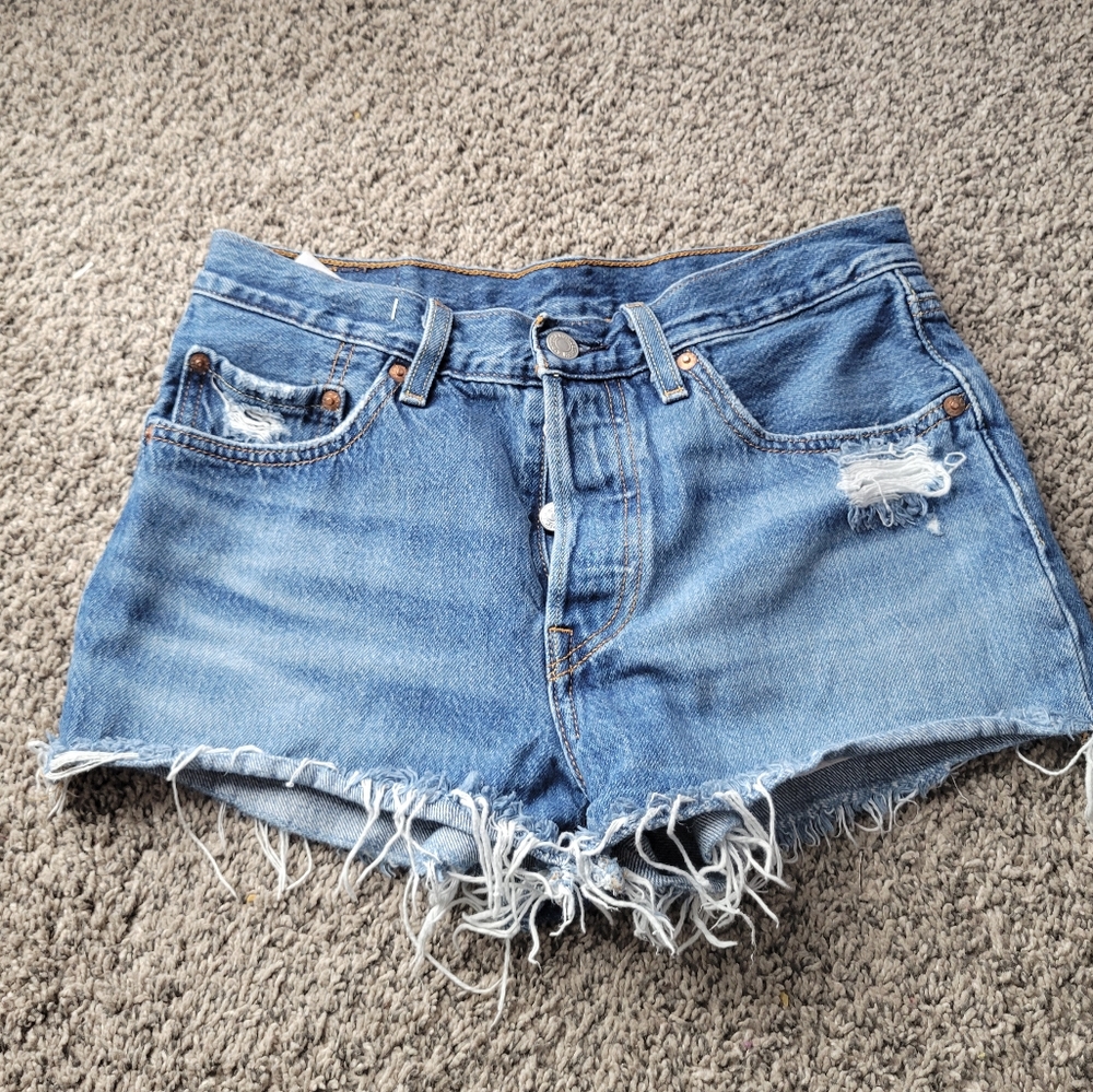 LEVI’s 501 Classic Denim Distressed Shorts